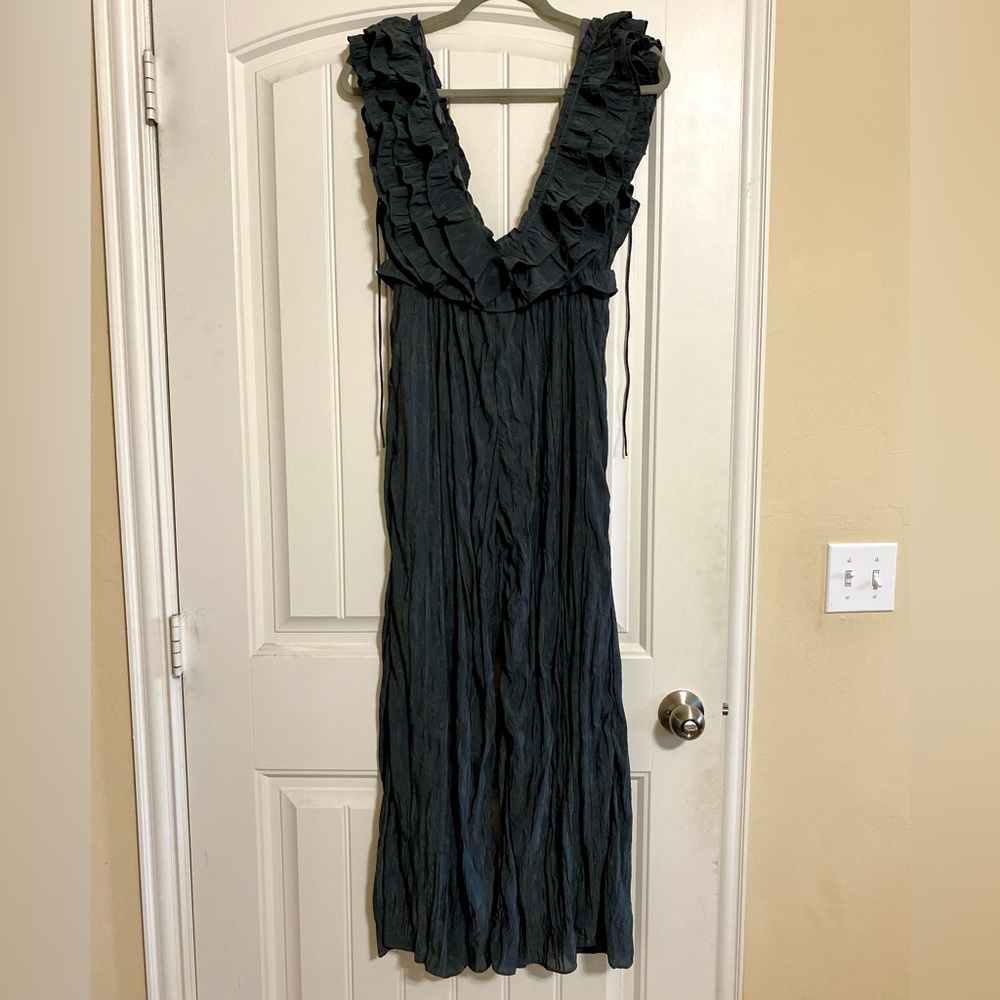 VICI ruffled charcoal wide leg jumpsuit S